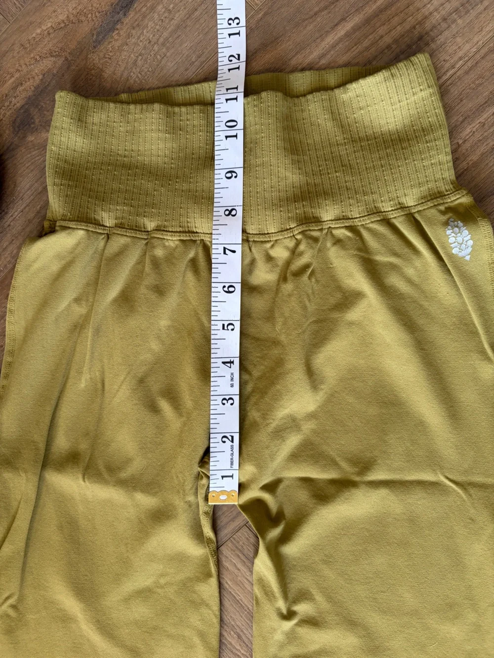 Free People Movement good Karma flare leggings m/L olive green NWOT